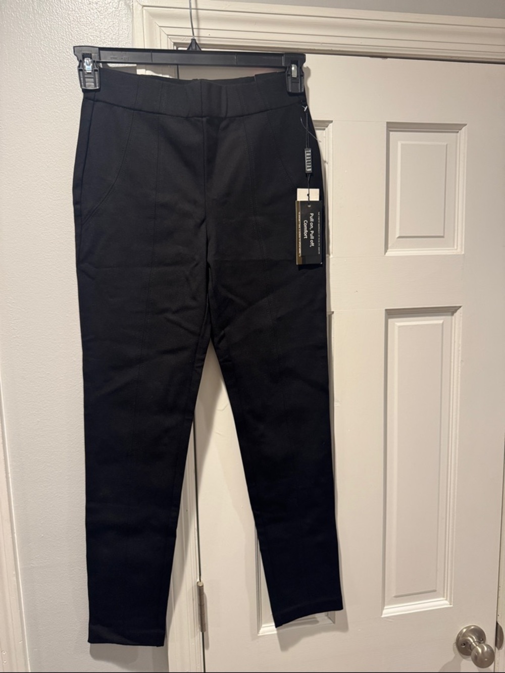 Thalian Black Pull-On Ponte Skinny Pants